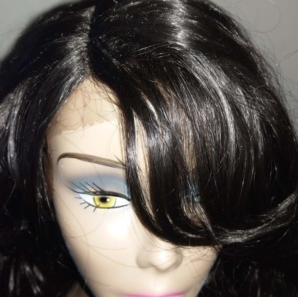 Wig ***NEW 💕 Meet Olivia - Picture 3 of 6